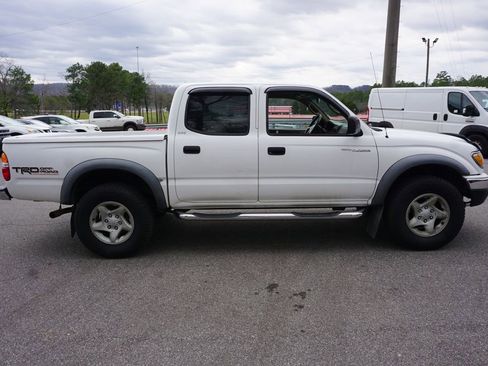 Used 2002 Toyota Tacoma PreRunner image 16