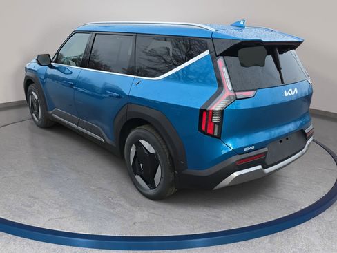New 2026 Kia EV9 Wind AWD/4WD image 7