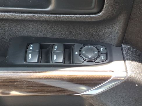 Used 2023 Chevrolet Silverado 2500 LT AWD/4WD image 24