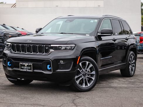 Used 2023 Jeep Grand Cherokee Overland w/ Advanced Protech Group III AWD/4WD image 1