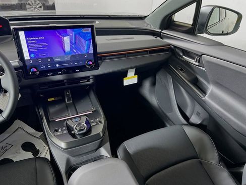 New 2026 Subaru Uncharted AWD image 18