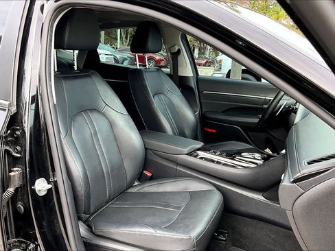 Used 2022 Hyundai Sonata Limited w/ Cargo Package image 9