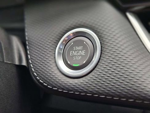New 2026 Chevrolet Equinox LT w/ Convenience Package II FWD image 22