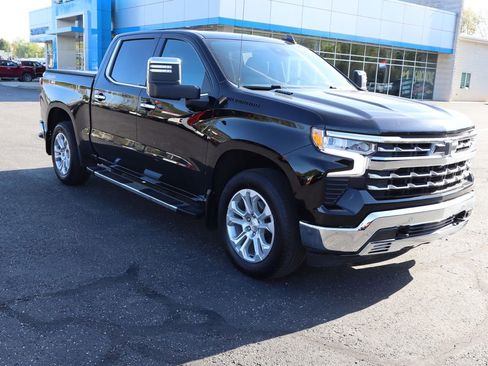 Used 2023 Chevrolet Silverado 1500 LTZ w/ Technology Package AWD/4WD image 2