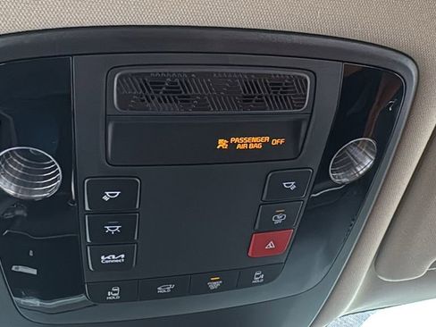 New 2026 Kia Carnival EX FWD image 34