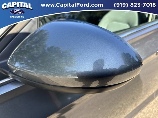 Used 2025 Volkswagen Jetta SE FWD image 12