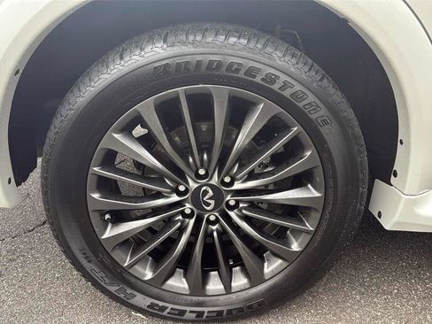 Used 2023 INFINITI QX80 Sensory w/ All-Season Package image 27