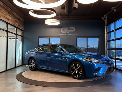 Used 2018 Toyota Camry SE w/ Moonroof Package