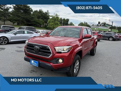 Used 2018 Toyota Tacoma SR5 AWD/4WD image 2
