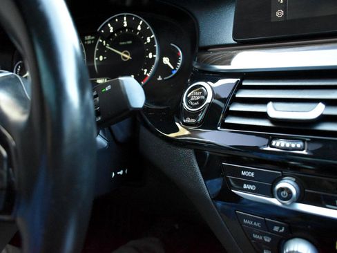 Used 2019 BMW 530i xDrive w/ Convenience Package image 43