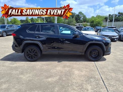 Used 2023 Toyota RAV4 LE FWD image 6