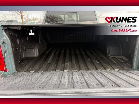 Used 2025 Chevrolet Silverado 1500 LT AWD/4WD image 9