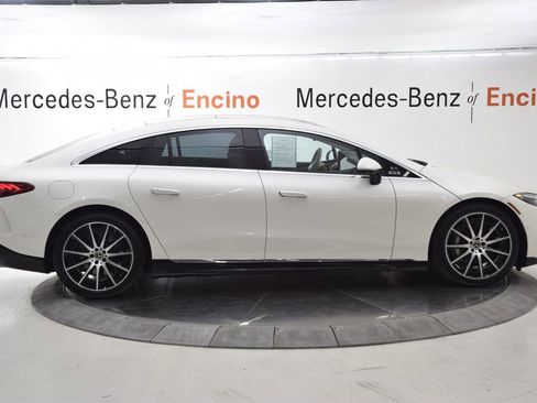 Used 2023 Mercedes-Benz EQS 580 4MATIC Sedan image 6