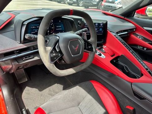 Used 2023 Chevrolet Corvette Stingray Preferred Cpe w/ Z51 Performance Package RWD image 17