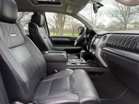 Used 2016 Toyota Tundra Platinum image 27