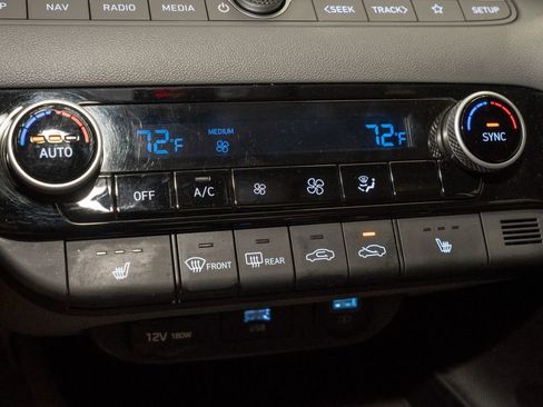 Used 2023 Hyundai Elantra SEL w/ Convenience Package image 13