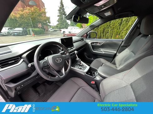 Used 2024 Toyota RAV4 SE AWD/4WD image 24