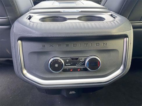 New 2025 Ford Expedition Platinum w/ Stealth Performance Package image 11