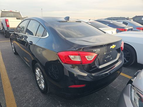 Used 2019 Chevrolet Cruze LT image 7