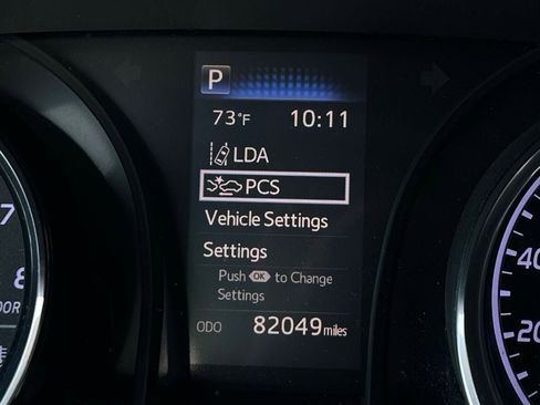 Used 2019 Toyota Camry L image 12