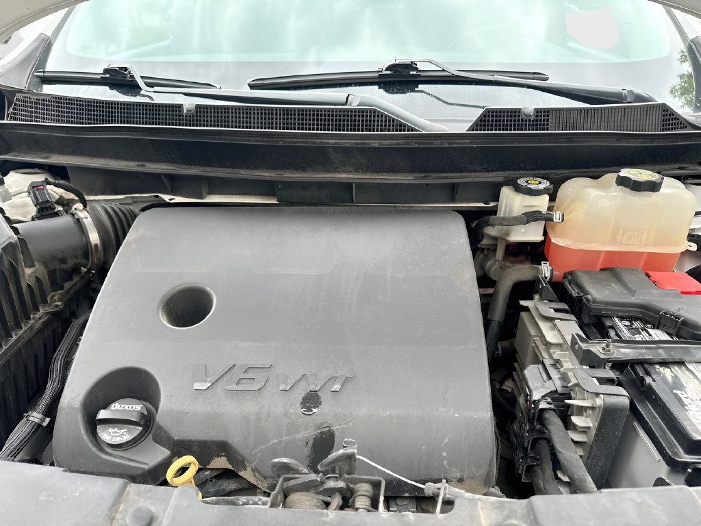 Used 2021 Chevrolet Traverse RS FWD image 32