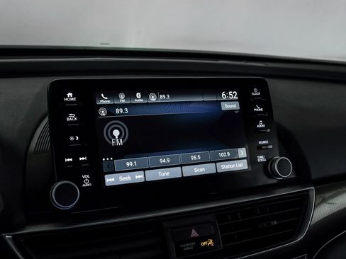 Used 2018 Honda Accord Sport image 22