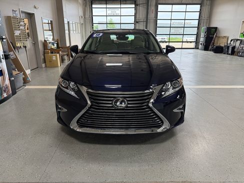 Used 2018 Lexus ES 350 w/ Navigation System Package FWD image 3