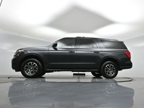 Certified 2024 Ford Expedition Max XLT image 8