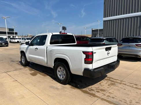 Used 2023 Nissan Frontier S RWD image 2