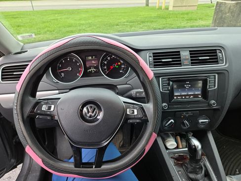Used 2017 Volkswagen Jetta S FWD image 8
