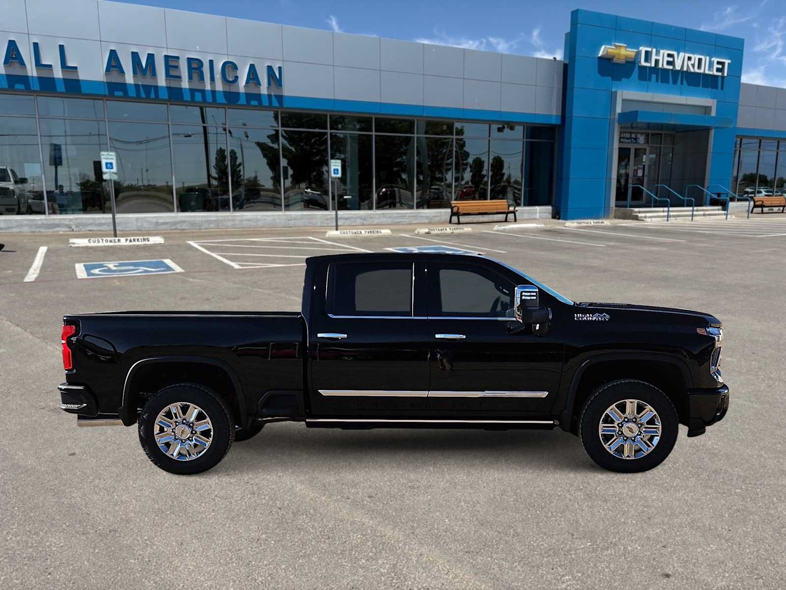 New 2026 Chevrolet Silverado 2500 High Country w/ High Country Premium Package AWD/4WD image 9