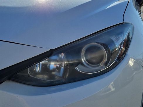 Used 2016 MAZDA MAZDA3 i Sport w/ Preferred Equipment Package image 9