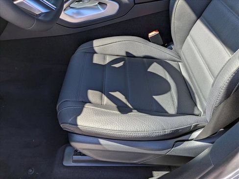 New 2026 Mercedes-Benz GLS 580 4MATIC image 4