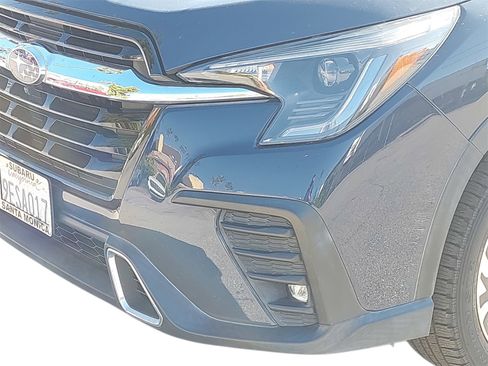 Used 2023 Subaru Ascent Touring image 9
