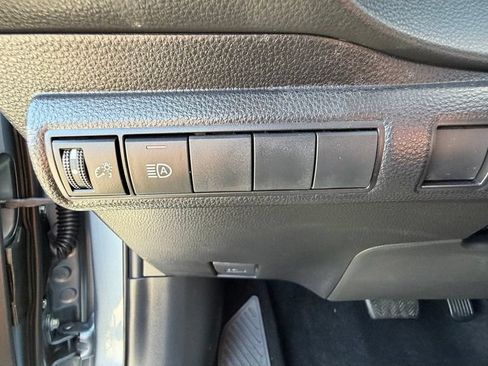 Used 2022 Toyota Corolla LE FWD image 15