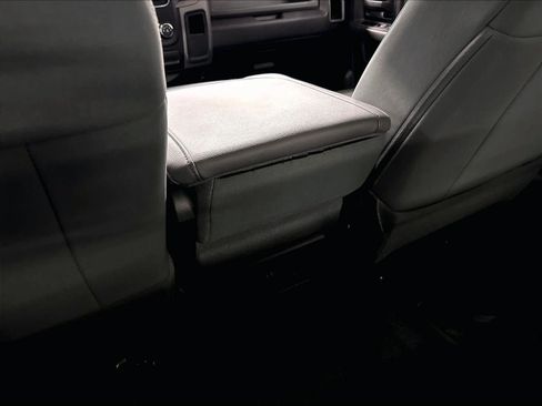 Used 2015 RAM 2500 Tradesman w/ Chrome Appearance Group RWD image 33