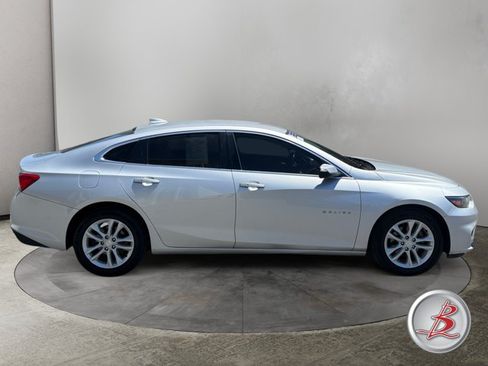Used 2018 Chevrolet Malibu LT FWD image 8