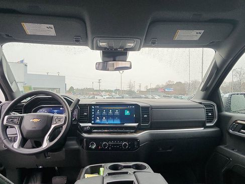 Used 2023 Chevrolet Silverado 1500 LT image 18