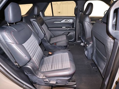 New 2026 Ford Explorer ST-Line w/ ST-Line Street Pack AWD/4WD image 18