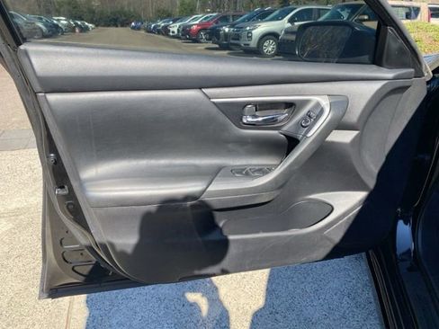 Used 2018 Nissan Altima 2.5 S w/ S Convenience Package image 19