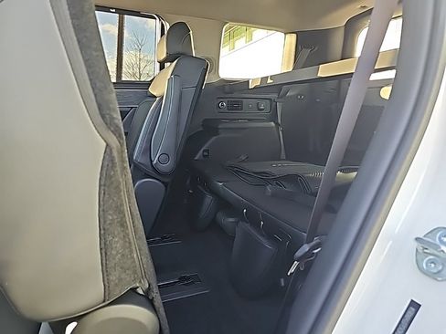 New 2026 Hyundai Santa Fe Limited AWD/4WD image 38
