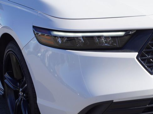 Used 2023 Honda Accord Sport image 3