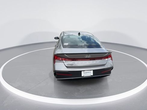 Used 2025 Hyundai Elantra Sport FWD image 7