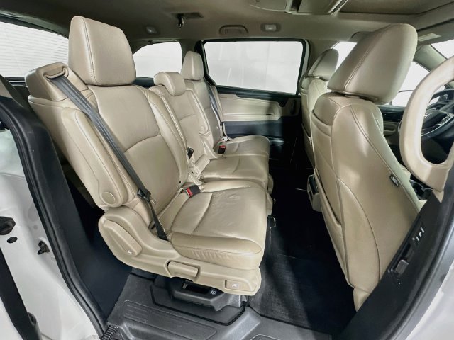 Certified 2024 Honda Odyssey Touring image 9