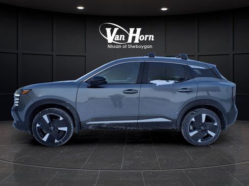 New 2026 Nissan Kicks SR w/ Cold Weather Package image 4