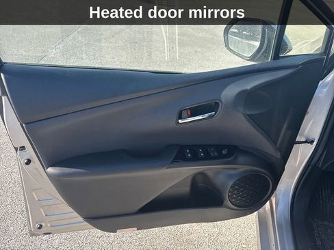 Used 2017 Toyota Prius Prime Premium image 13