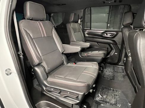 Used 2023 Chevrolet Suburban RST w/ Luxury Package image 27