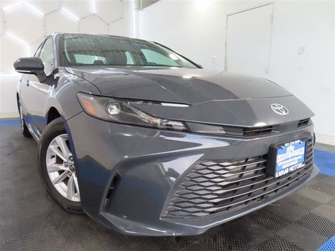 Used 2025 Toyota Camry LE FWD image 3
