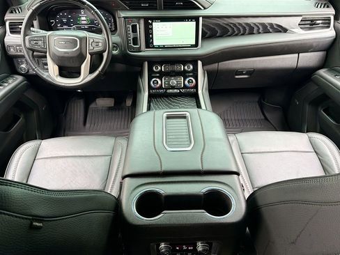 Used 2023 GMC Yukon Denali w/ Denali Reserve Package AWD/4WD image 10