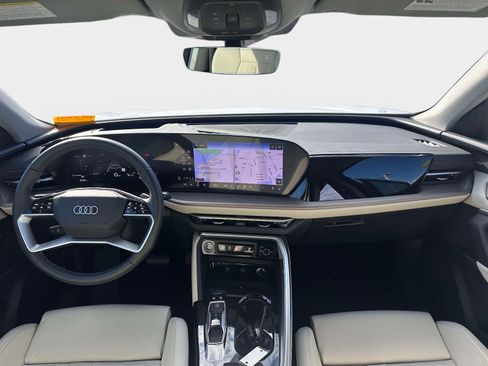 Used 2025 Audi Q5 Premium Plus w/ Premium Plus image 9